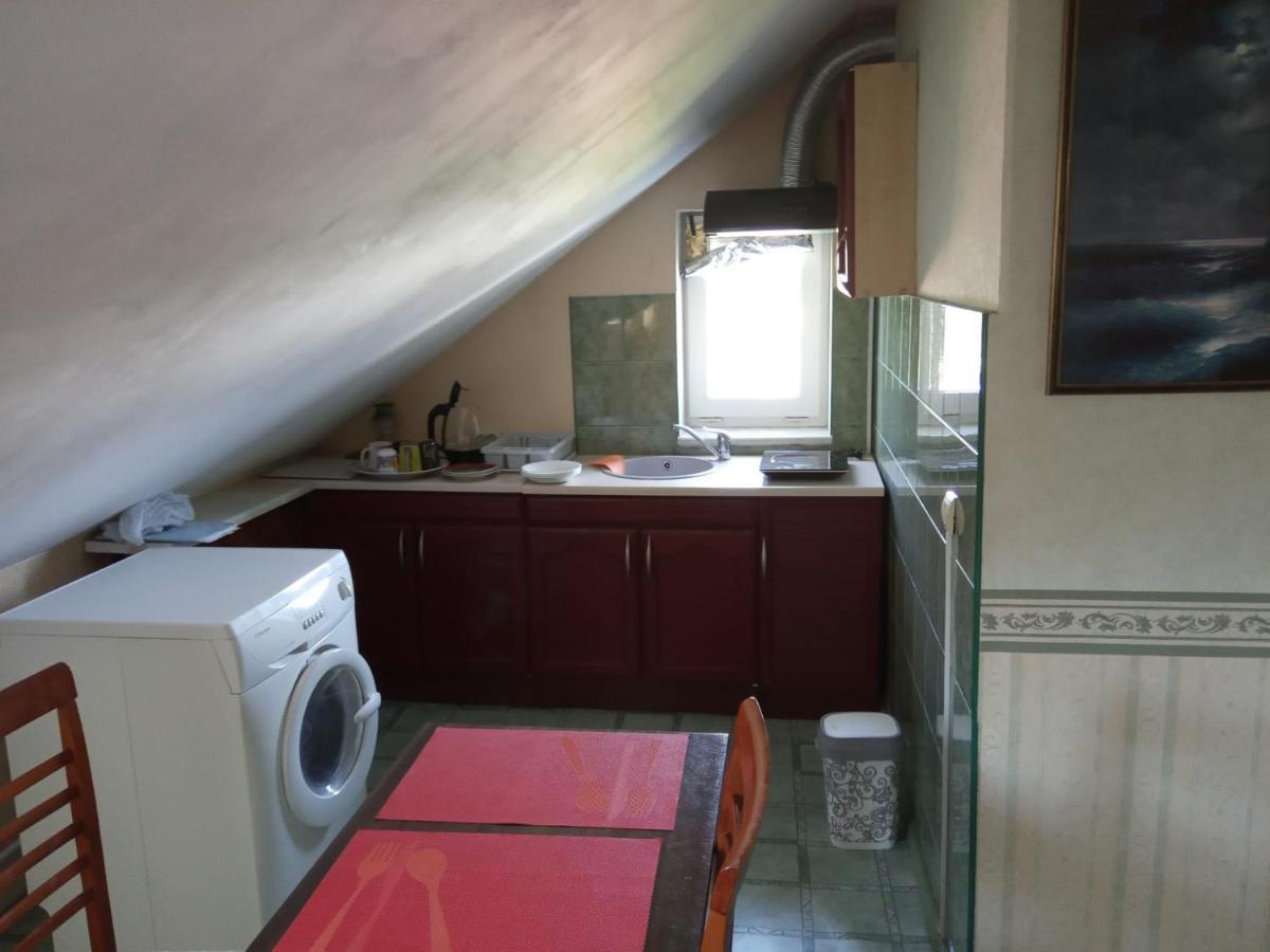 Apartment In Kauguri Jūrkalne Exterior foto